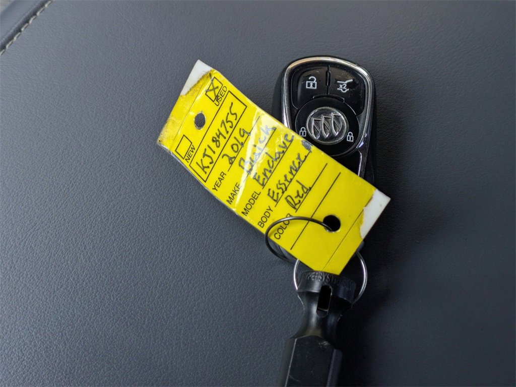 Used 2019 Buick Enclave Essence image 34