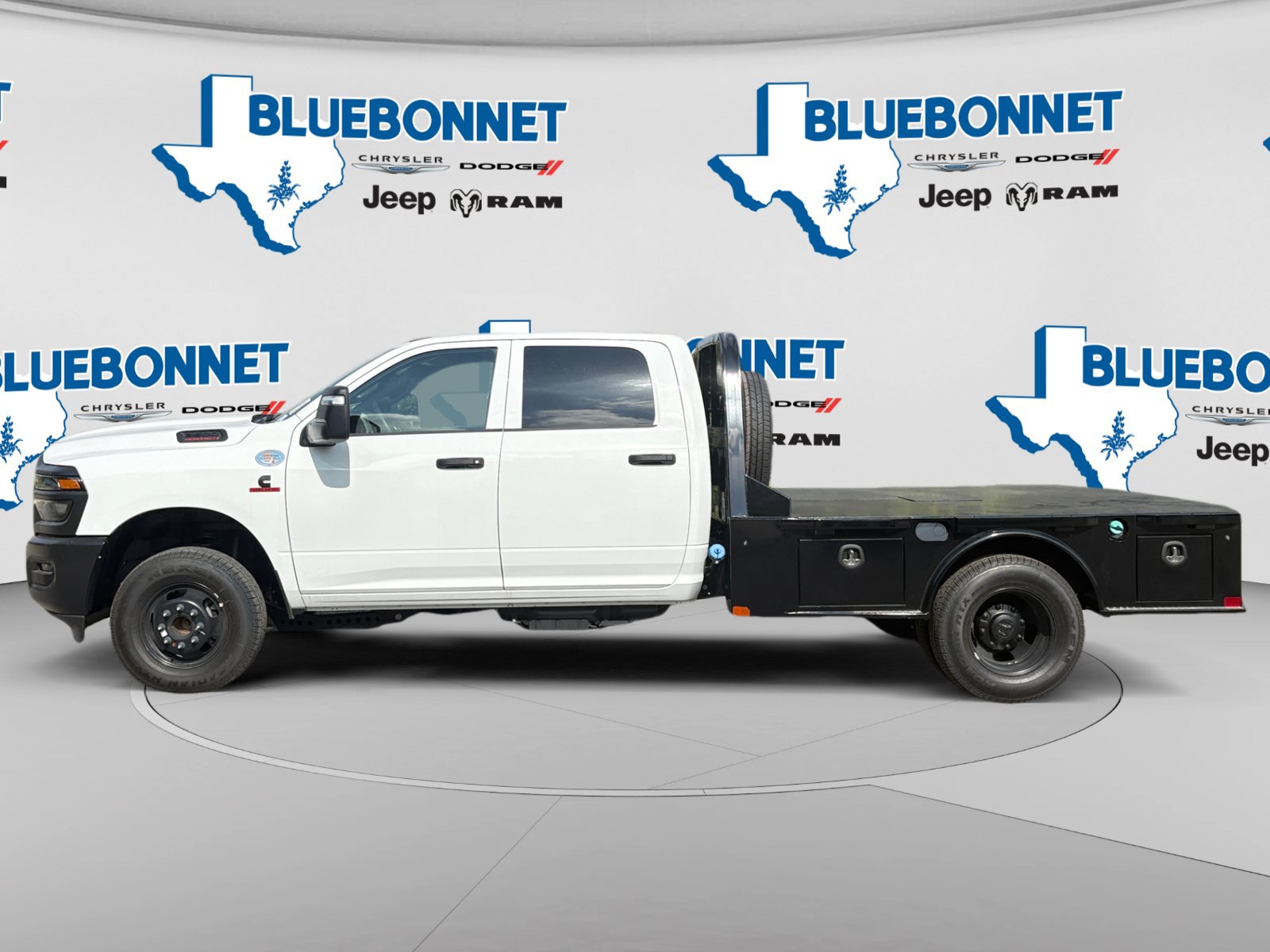 New 2026 RAM 3500 Tradesman AWD/4WD image 8