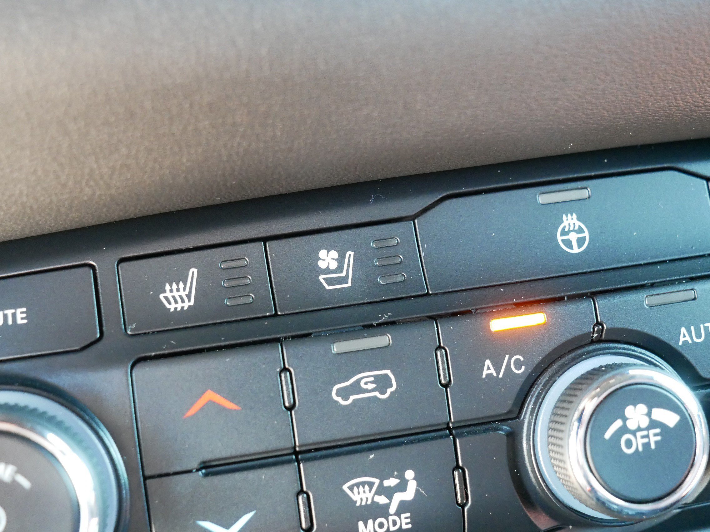 Used 2024 Dodge Durango R/T AWD/4WD image 32