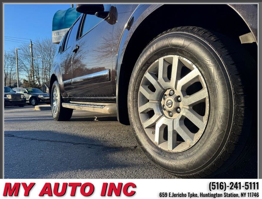 Used 2012 Nissan Pathfinder LE AWD/4WD image 9