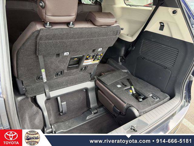 Certified 2024 Toyota Sienna Platinum image 16