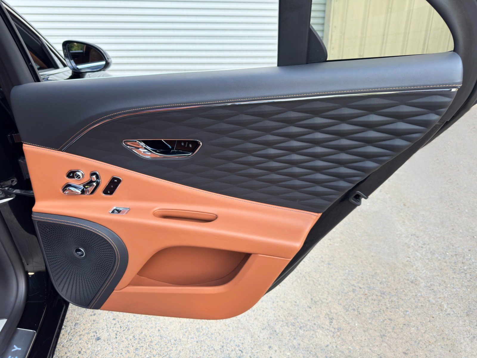 Used 2023 Bentley Flying Spur Azure AWD/4WD image 67