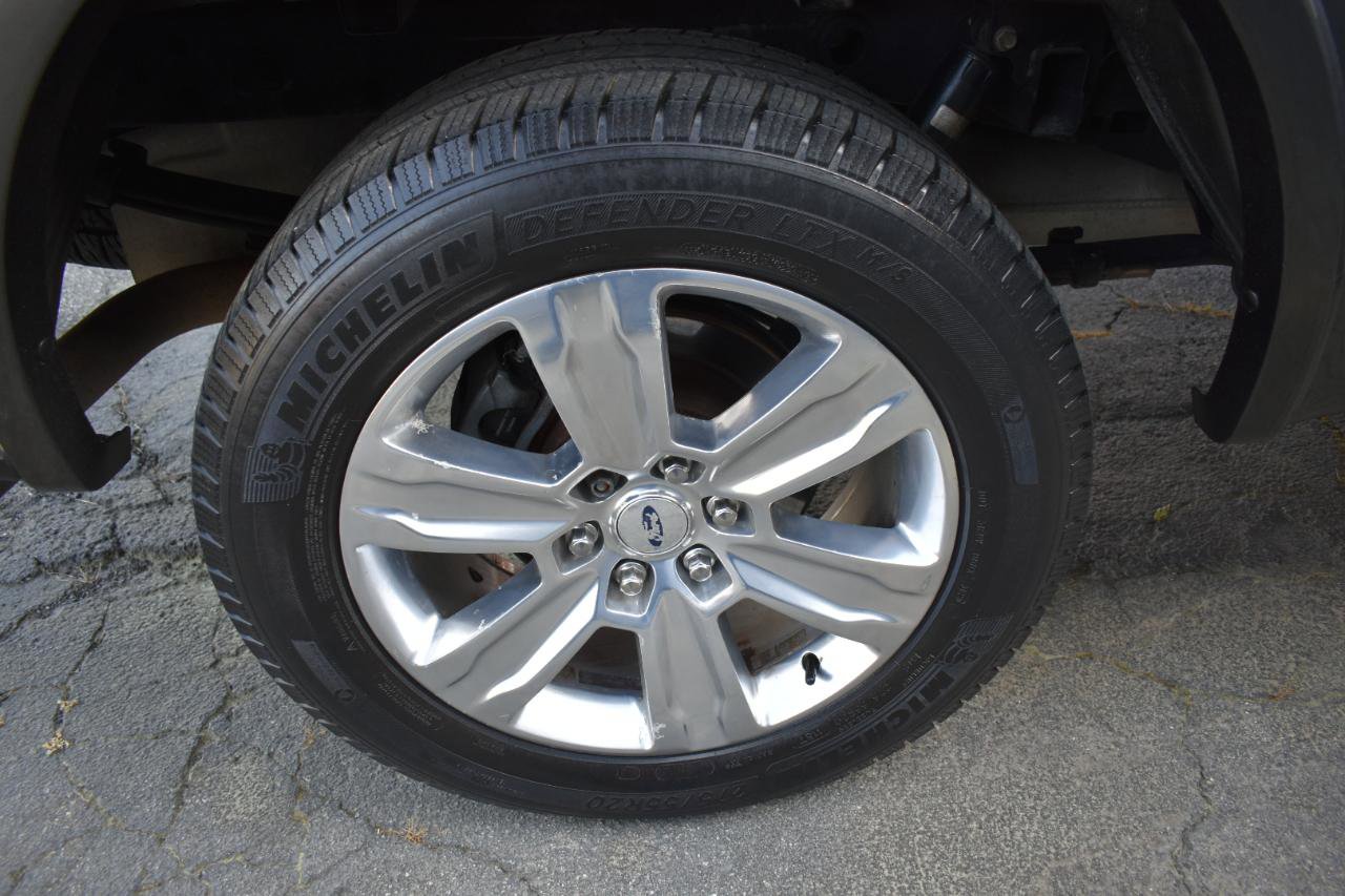 Used 2015 Ford F150 Platinum w/ Equipment Group 701A Luxury AWD/4WD image 33