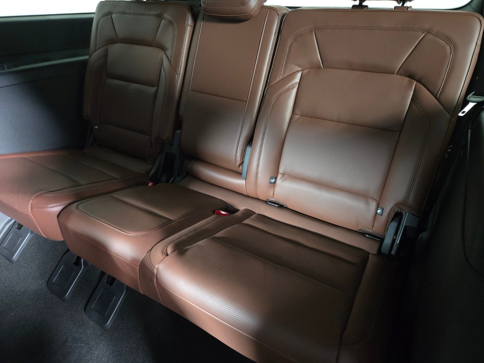 New 2026 Lincoln Navigator L Reserve AWD/4WD image 15
