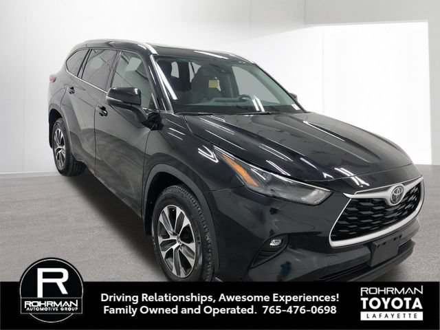 Used 2022 Toyota Highlander XLE AWD/4WD image 9