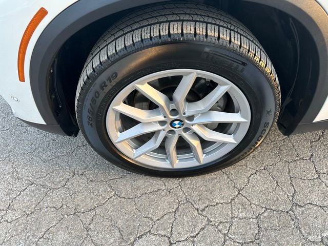 Used 2022 BMW X5 xDrive40i w/ Premium Package image 10
