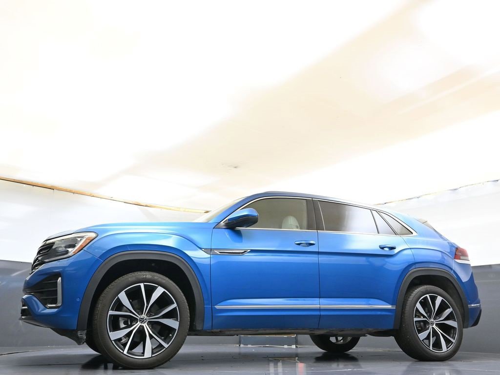 Certified 2025 Volkswagen Atlas Cross Sport SEL Premium R-Line image 38