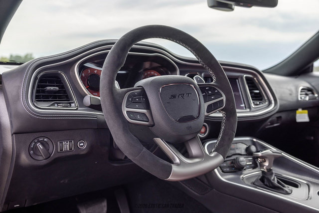 Used 2022 Dodge Challenger SRT Hellcat RWD image 36
