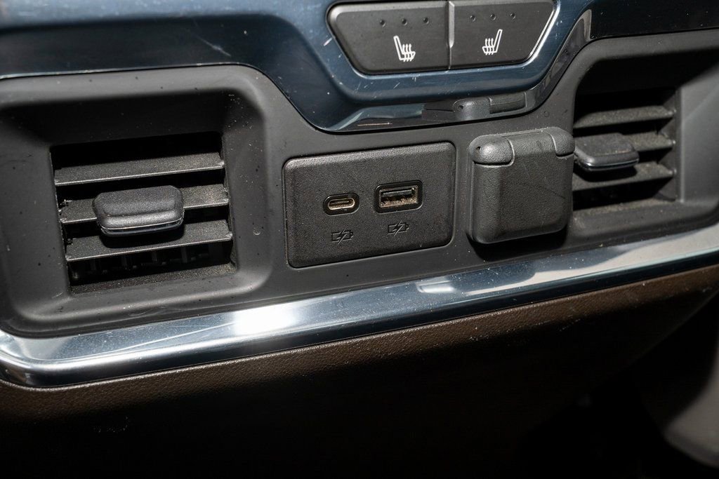 Used 2021 Chevrolet Silverado 1500 LTZ w/ LTZ Premium Package image 8