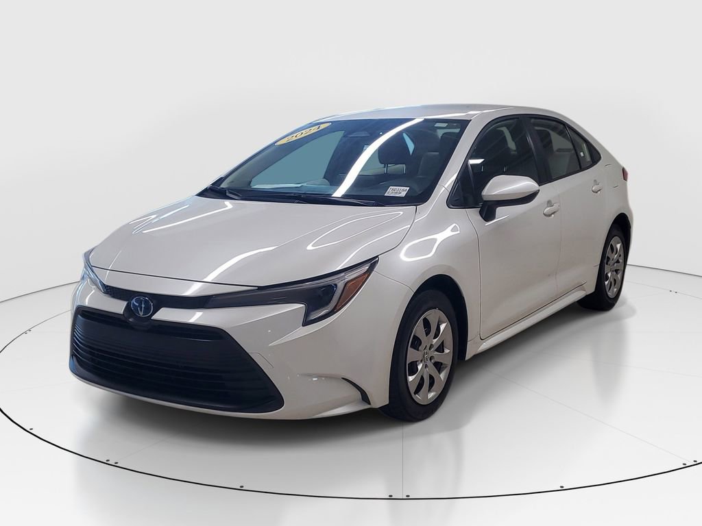 Certified 2024 Toyota Corolla LE image 3