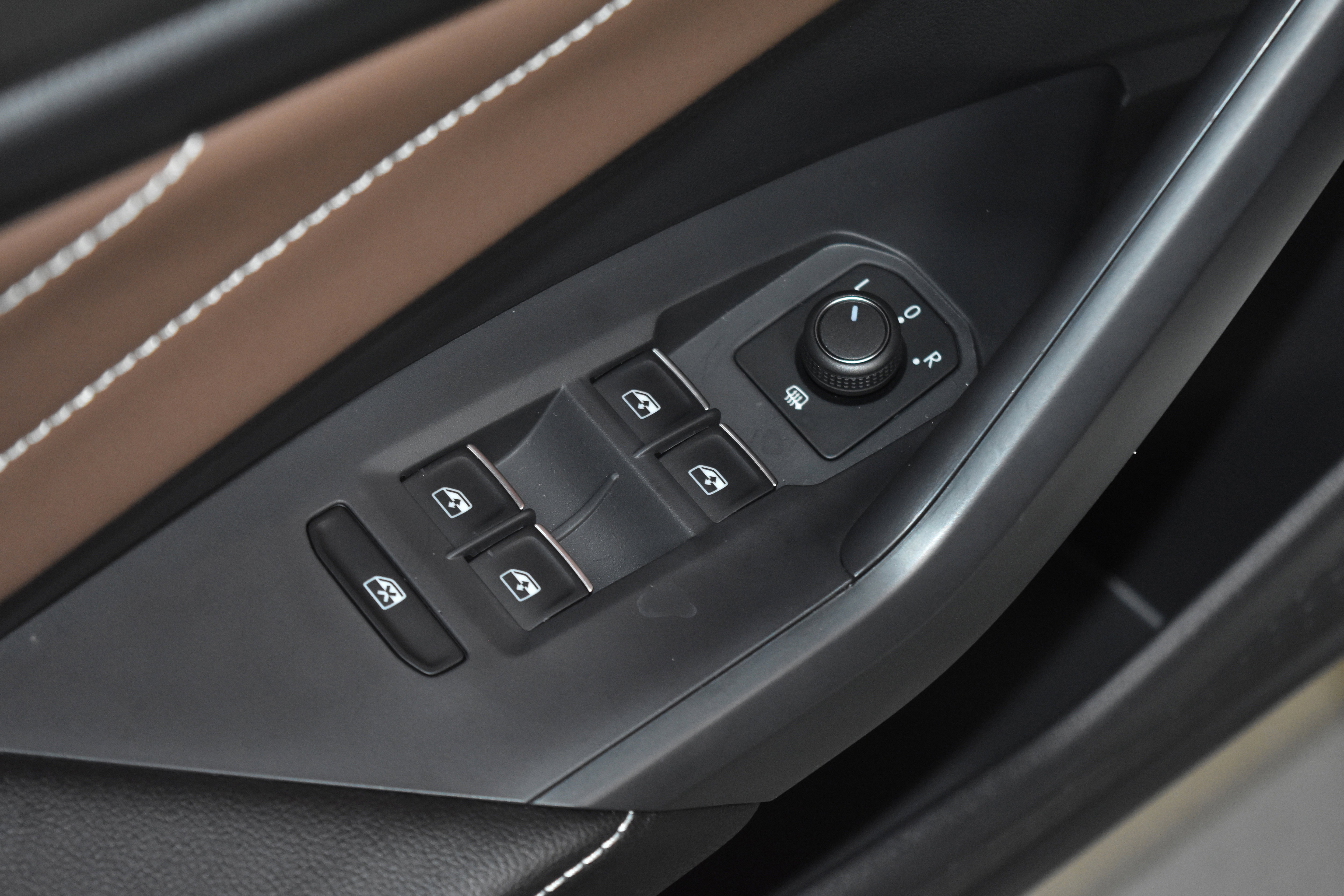 New 2026 Volkswagen Jetta SEL image 4