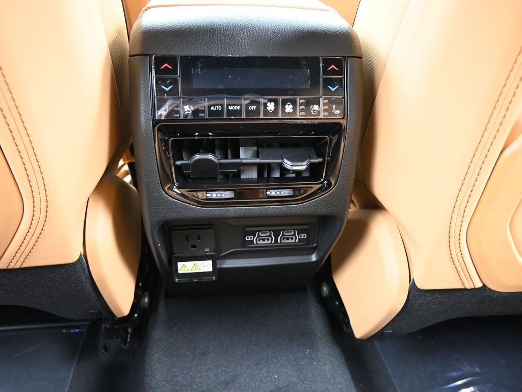 New 2025 Jeep Grand Cherokee Summit AWD/4WD image 37