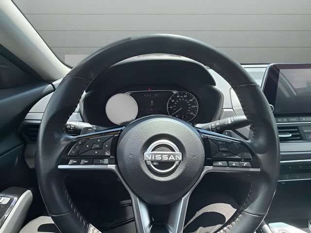 Certified 2025 Nissan Altima 2.5 SR FWD image 14