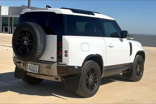 Used 2022 Land Rover Defender 90 X-Dynamic S image 2