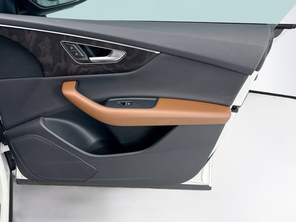 Certified 2023 Audi Q8 Premium w/ Convenience Package AWD/4WD image 24