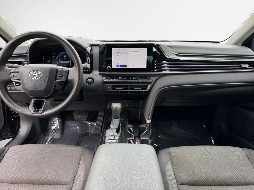 Used 2025 Toyota Camry LE FWD image 15