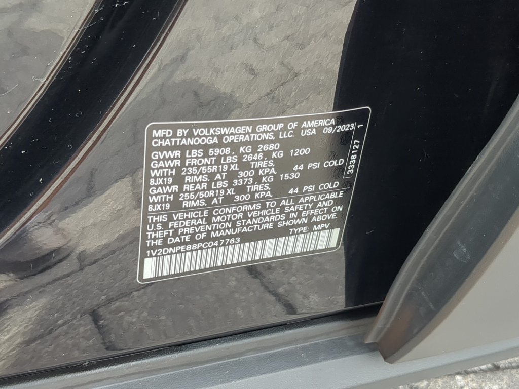 Certified 2023 Volkswagen ID.4 Pro AWD/4WD image 36