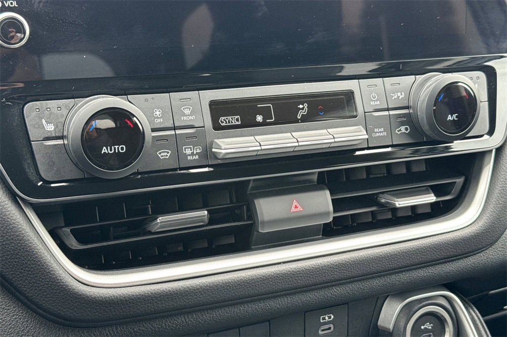 Used 2024 Toyota Grand Highlander AWD Hybrid image 19