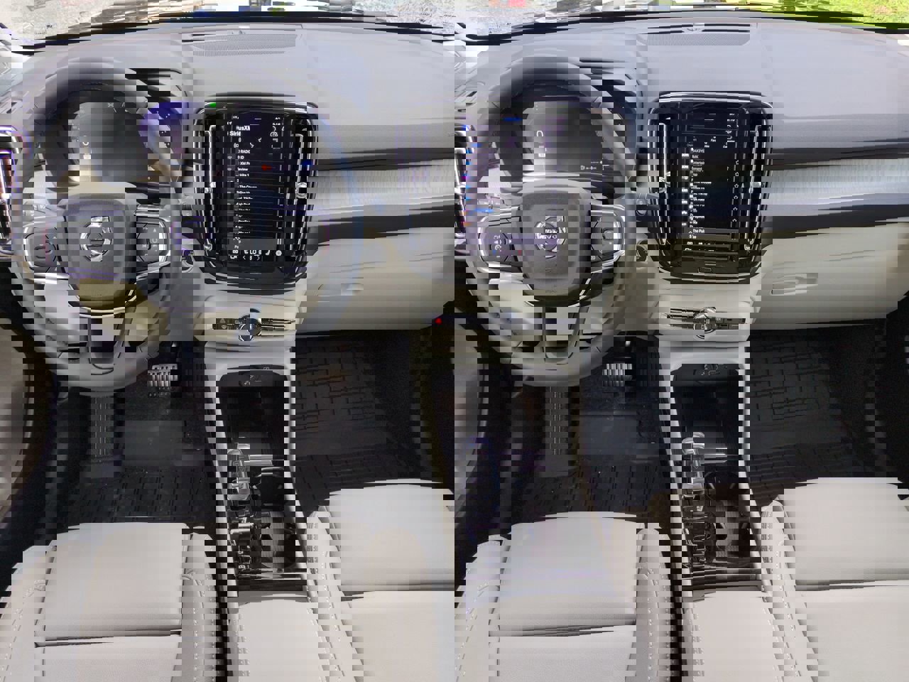 New 2025 Volvo XC40 B5 Plus w/ Protection Package Premier image 13