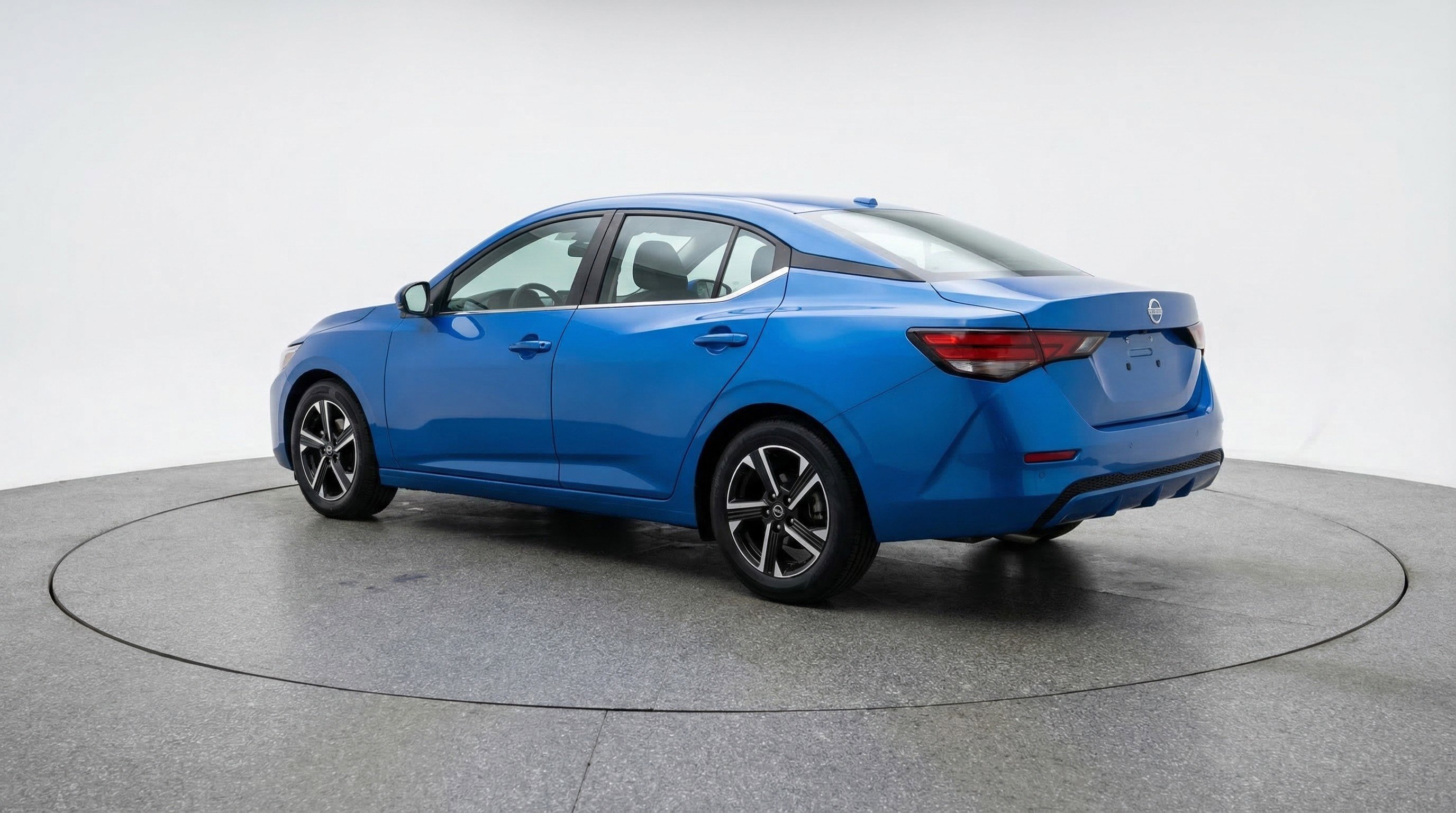 Used 2025 Nissan Sentra SV FWD image 6