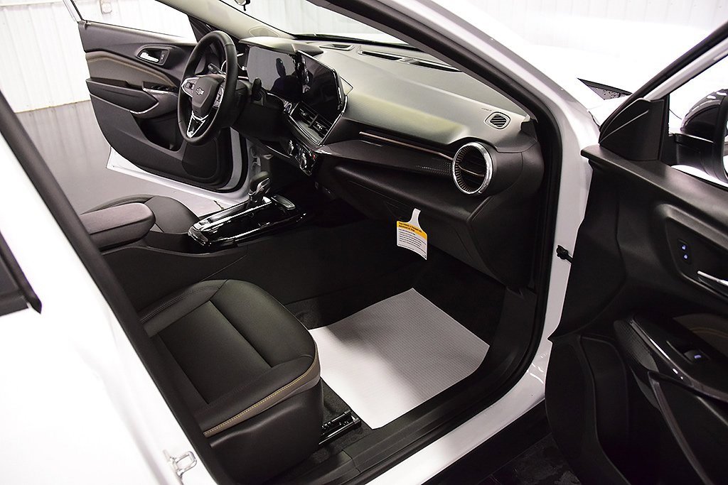 New 2025 Chevrolet Trax ACTIV image 28