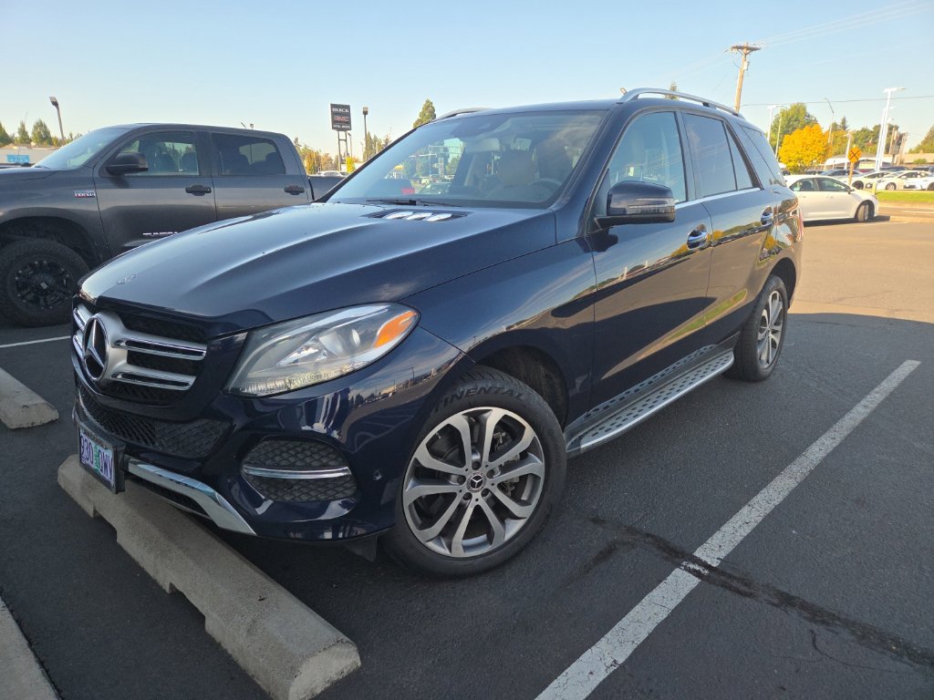 Used 2019 Mercedes-Benz GLE 400 4MATIC image 3
