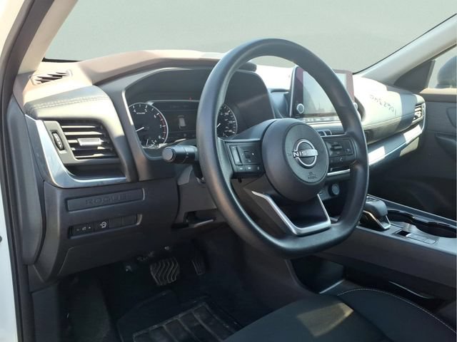 Used 2023 Nissan Rogue S AWD/4WD image 13