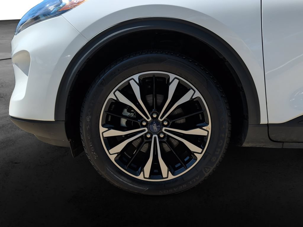 Used 2022 Ford Escape SE w/ SE Sport Appearance Package AWD/4WD image 9