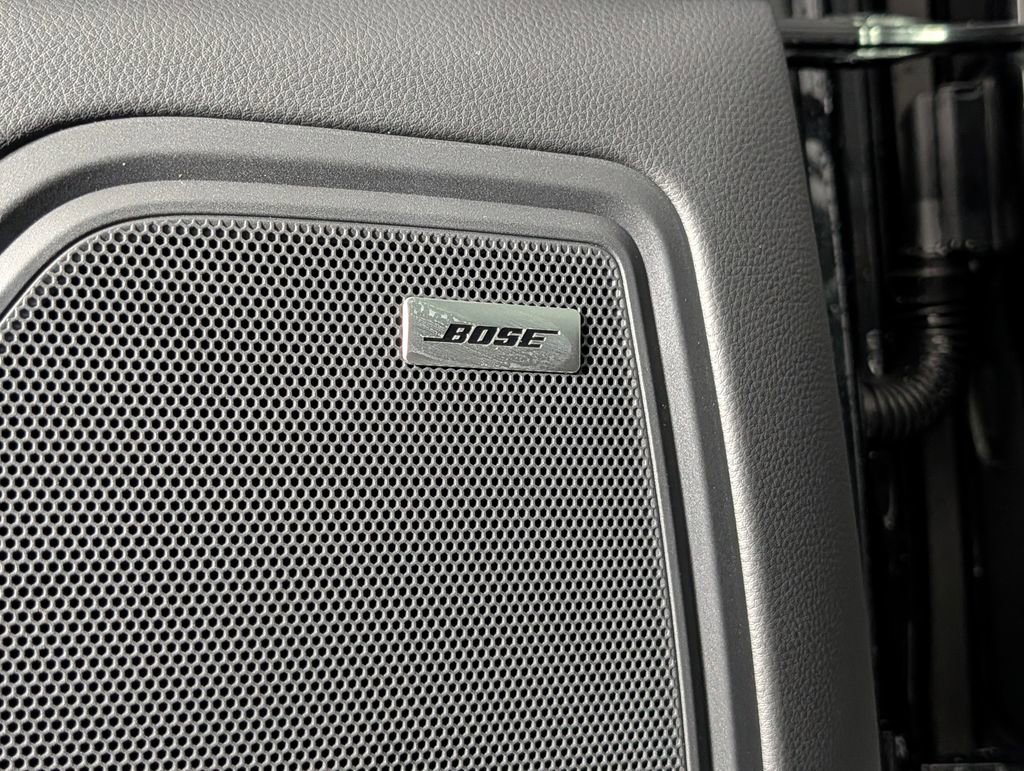 New 2026 Porsche Macan image 28