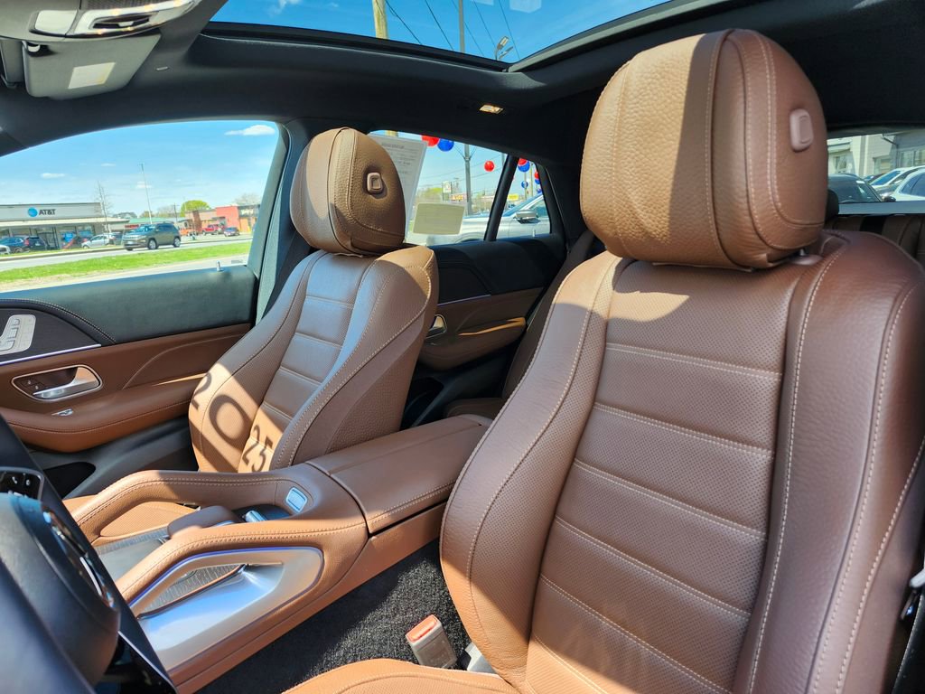 Used 2025 Mercedes-Benz GLE 450 4MATIC Coupe image 10