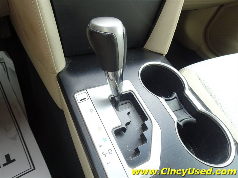 Used 2012 Toyota Camry LE FWD image 18