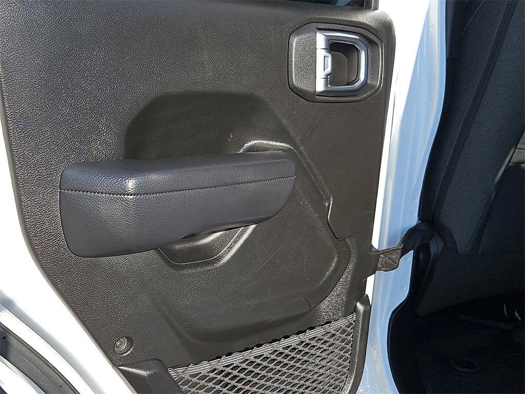 Used 2024 Jeep Gladiator Sport image 17