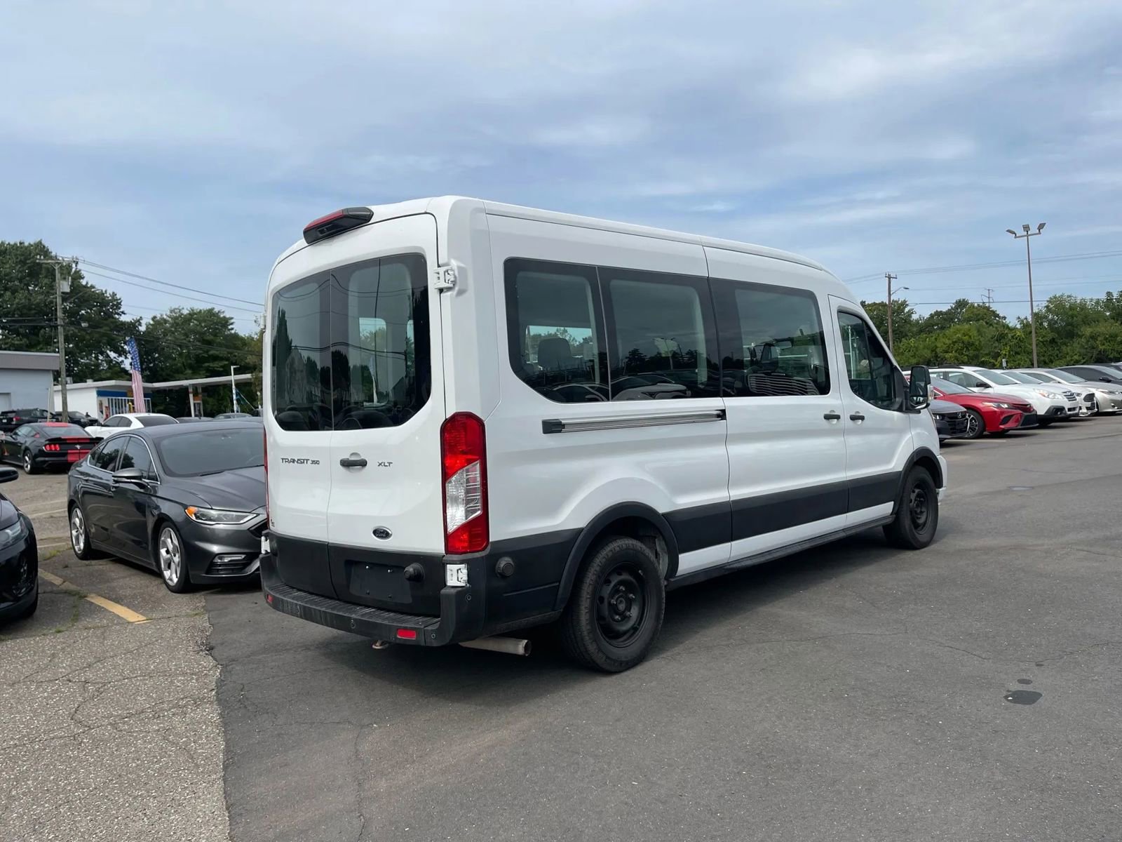 Used 2020 Ford Transit 350 XLT image 5