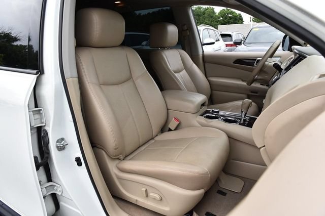 Used 2014 Nissan Pathfinder Platinum w/ Platinum Premium Package AWD/4WD image 23