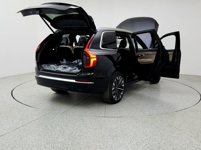 New 2026 Volvo XC90 T8 Plus w/ Protection Package Premier image 11