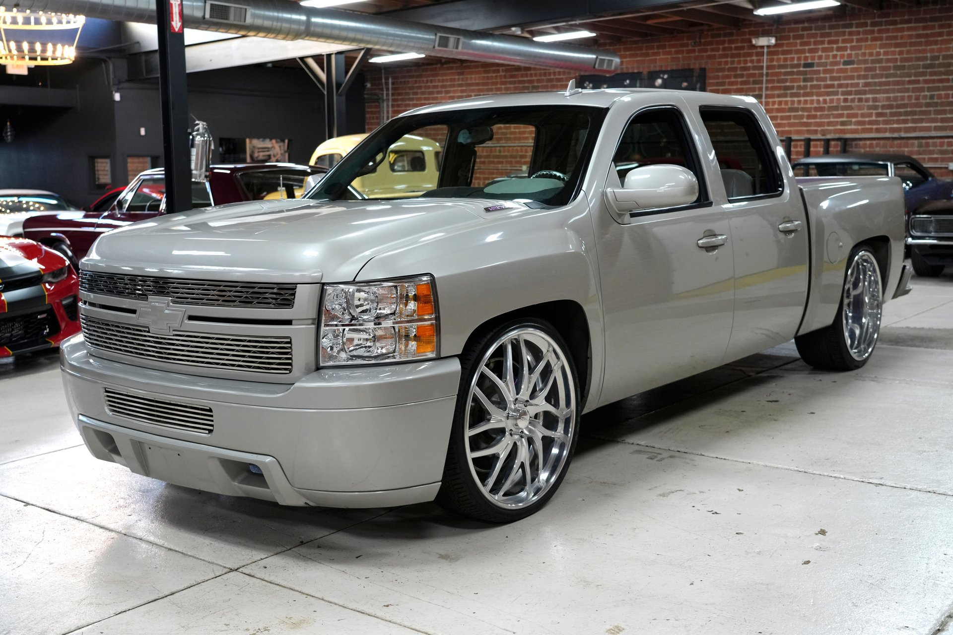 Used 2009 Chevrolet Silverado 1500 LT w/ Texas Edition RWD image 3