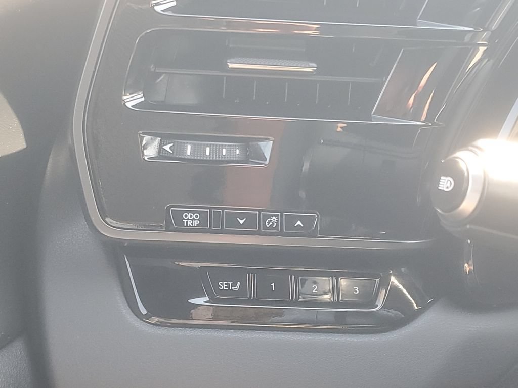 Used 2023 Lexus RX 350 Premium w/ Accessory Package AWD/4WD image 31
