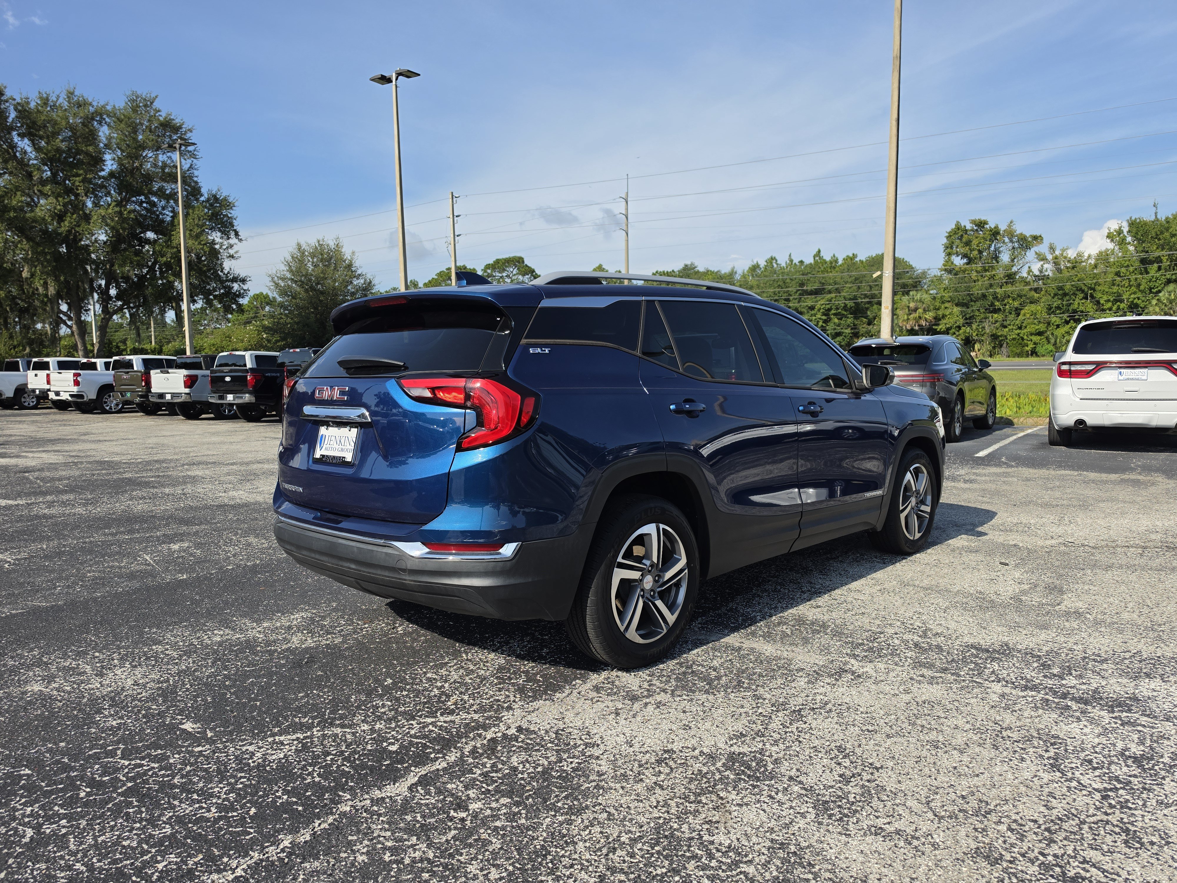 Used 2020 GMC Terrain SLT w/ Preferred Package FWD image 5