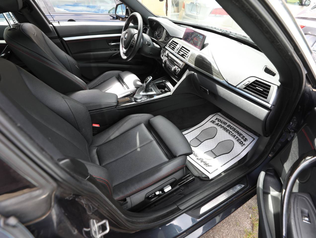 Used 2018 BMW 330i Gran Turismo xDrive AWD/4WD image 9