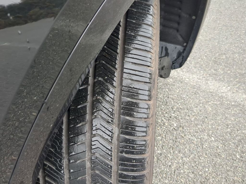 Used 2022 Audi Q5 e Premium Plus image 11