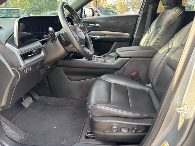 Used 2025 Cadillac XT4 Premium Luxury image 11