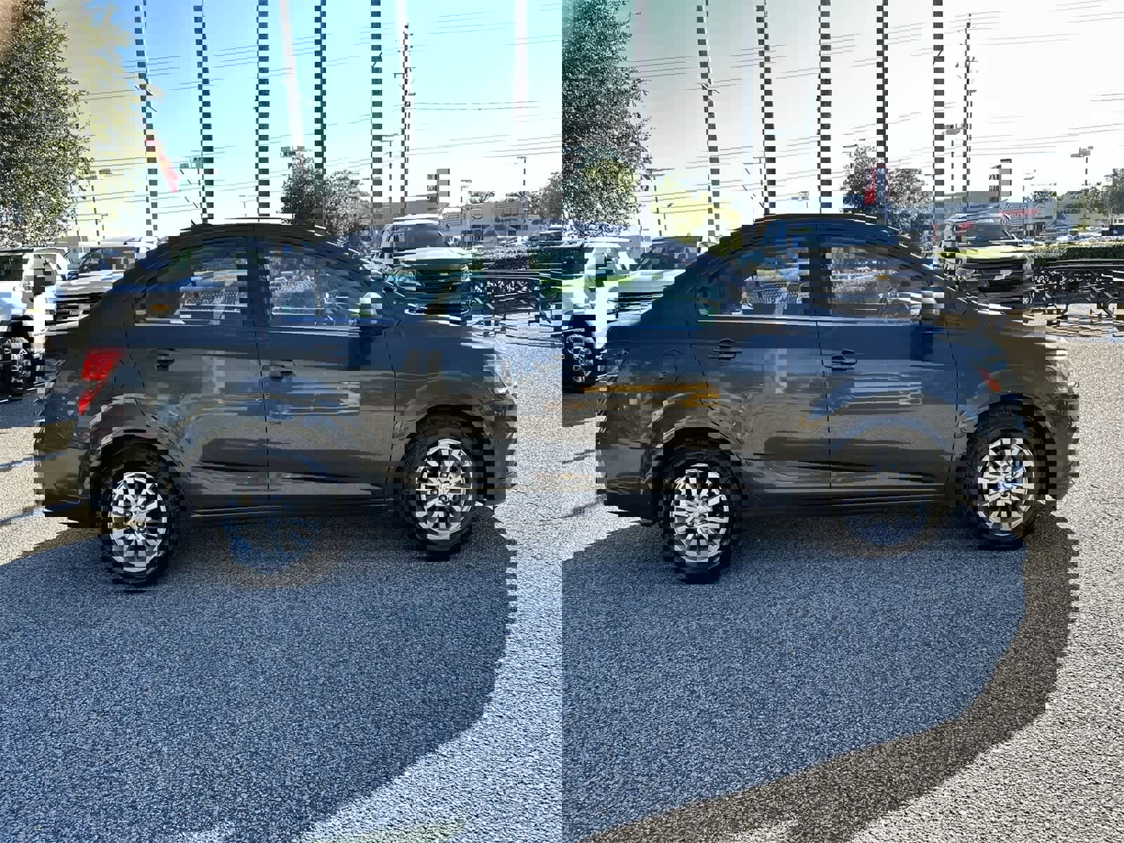 Used 2017 Chevrolet Sonic LT image 14