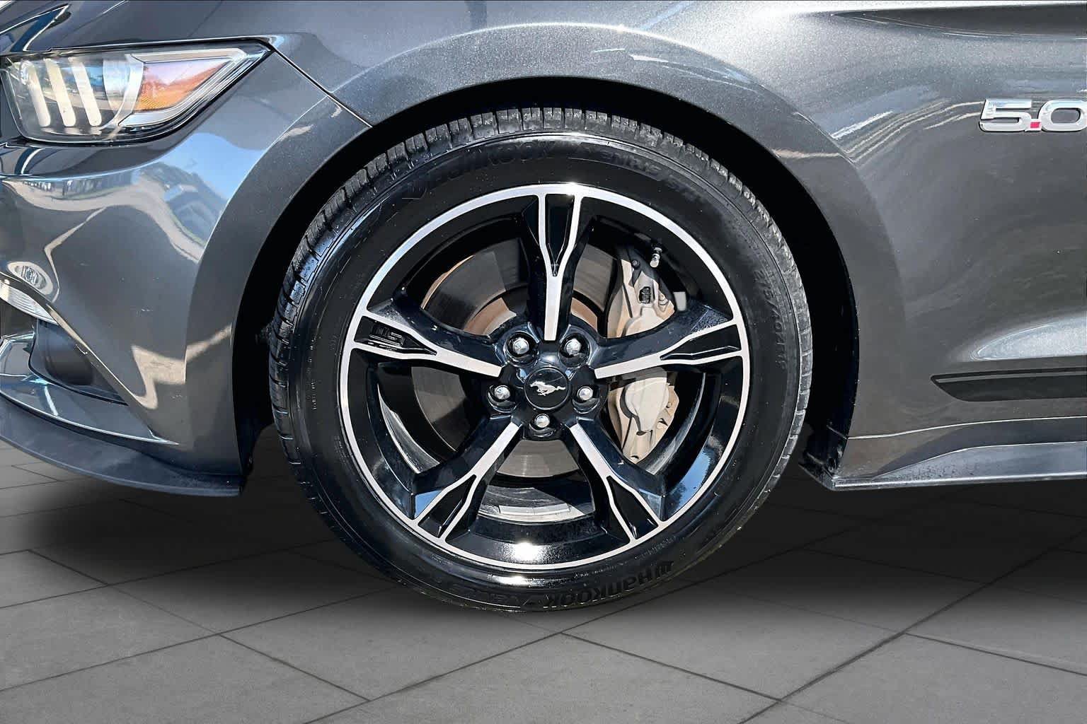 Used 2017 Ford Mustang GT Premium RWD image 11
