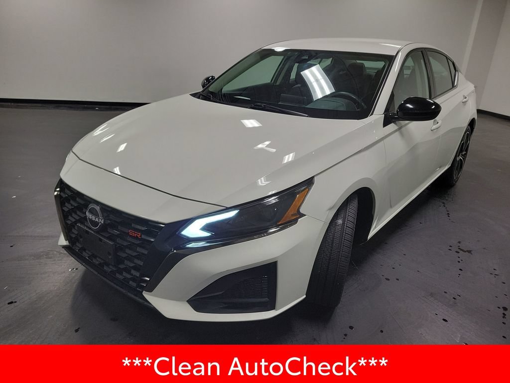 Used 2024 Nissan Altima 2.5 SR AWD/4WD image 4