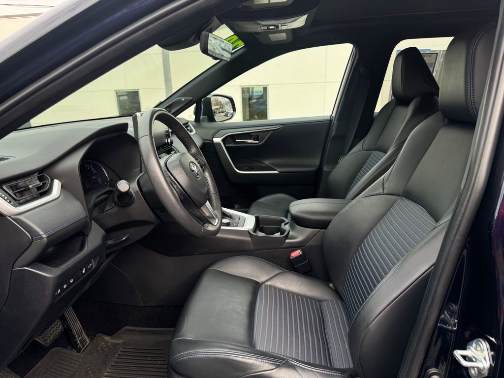 Used 2020 Toyota RAV4 XSE image 16