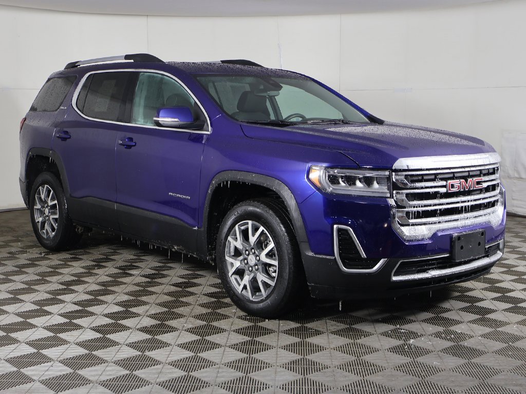 Used 2023 GMC Acadia SLE w/ Driver Convenience Package image 2