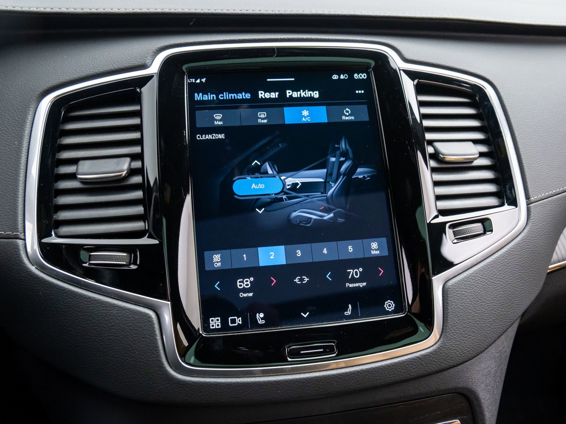 Used 2024 Volvo XC90 B6 Ultimate image 28