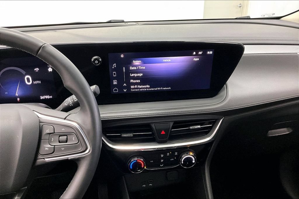 Used 2024 Buick Encore GX Sport Touring w/ Advanced Technology Package AWD/4WD image 6