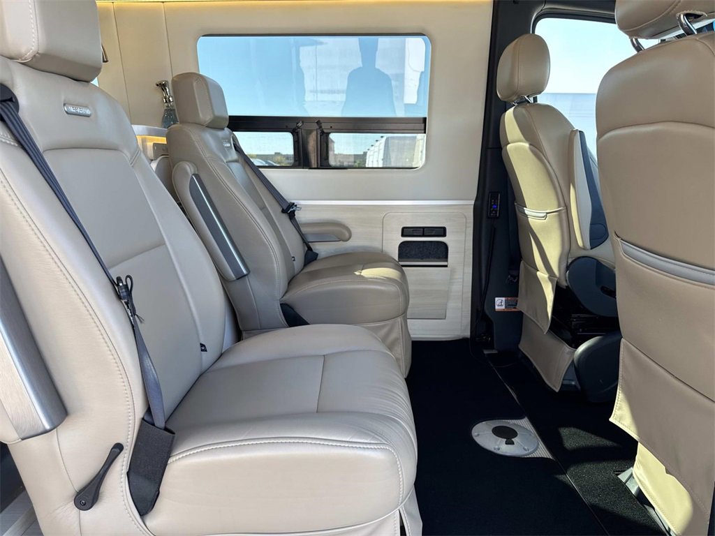 Used 2022 Mercedes-Benz Sprinter 3500 image 32