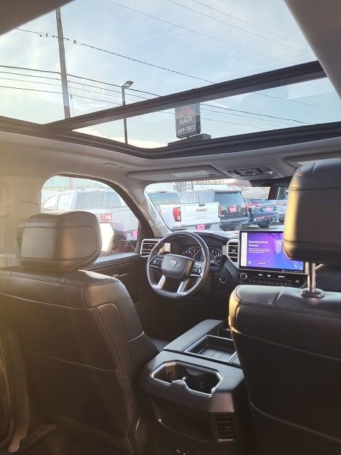 Used 2022 Toyota Tundra Limited image 4